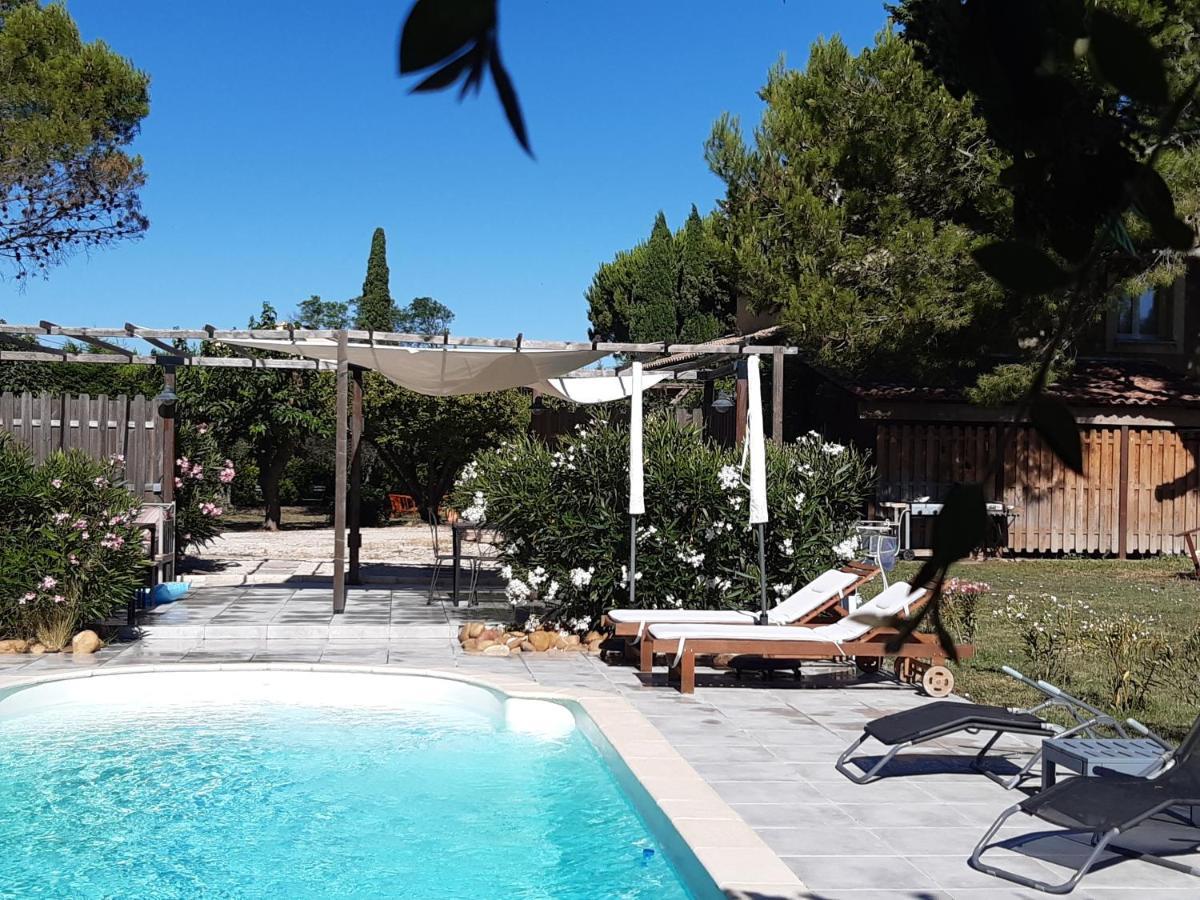 Hotel Le Mazet De L'Amathye Aramon Esterno foto